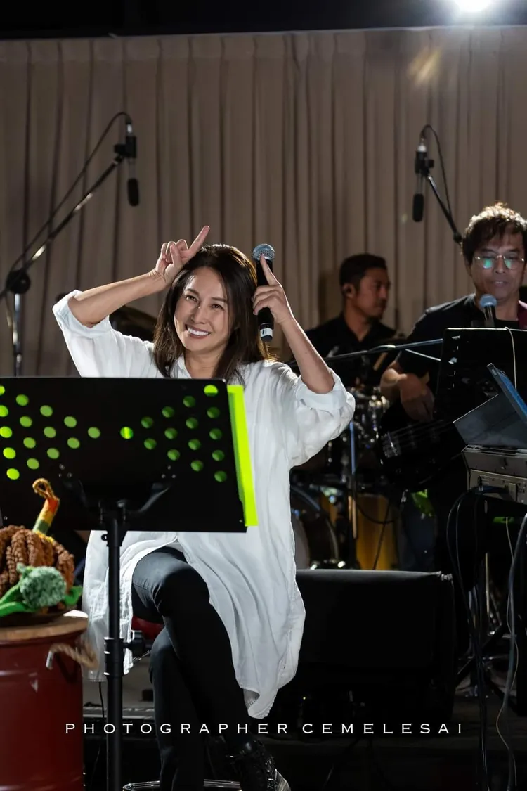 高金素梅在屏東和原住民樂手合作。翻攝高金素梅臉書