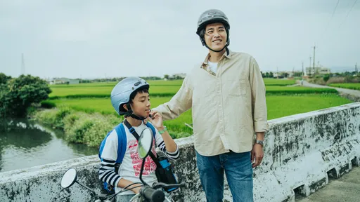 藍正龍父子關係生疏 兒坦言嚇到「無法招架」