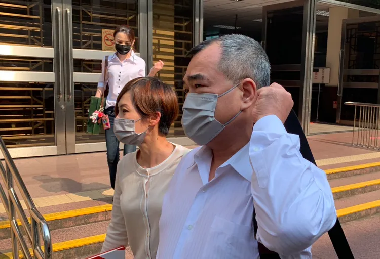 林益世與妻子彭愛佳今到高等法院出庭。丁牧群攝