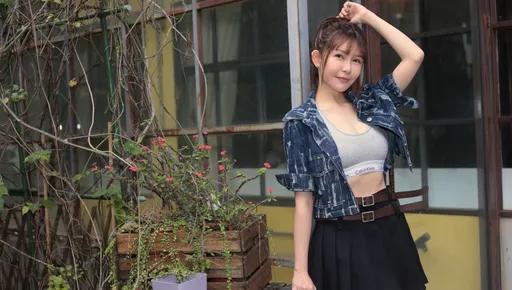 專訪|「電競女神」阿樂濕身裸背放送圓渾美尻 人生最大尺度不敢給爹看