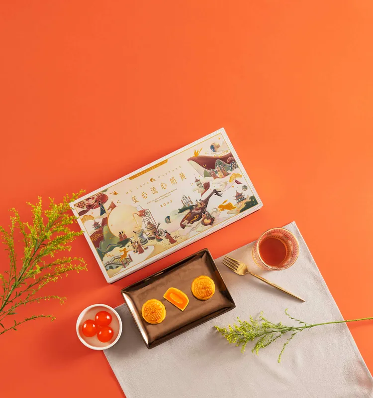 美心流心奶黃月餅全新禮盒包裝重現煉金之術的奧秘。美心月餅提供