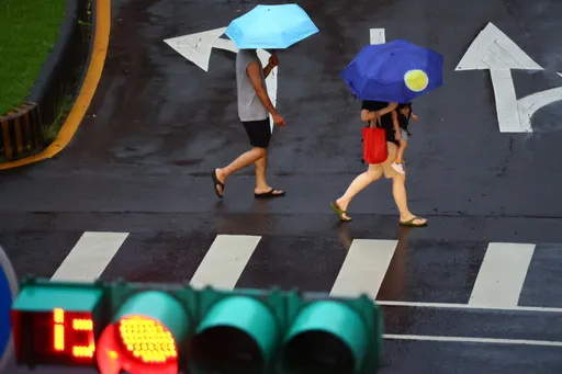 南北5縣市大雷雨襲擊!劇烈豪雨轟炸中南部山區 颱風「蘭恩」下週恐生成