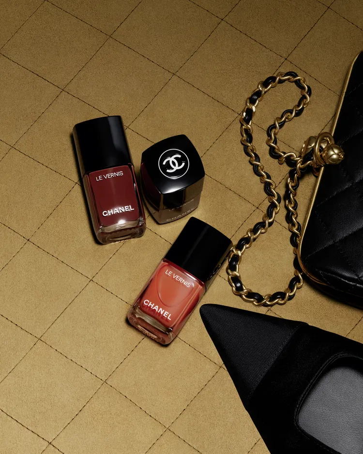 時尚釉光指甲油，各970元。品牌提供