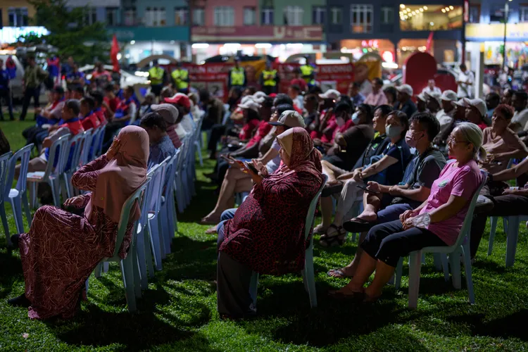 團結政府支持者參與造勢大會。美聯社