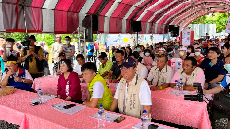 在地立委、市議員前往說明會關切。資料畫面