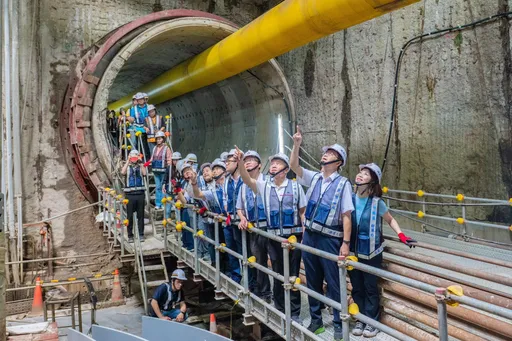 桃園捷運綠線首段隧道完成貫通 張善政:力拚115年通車至桃園藝文特區