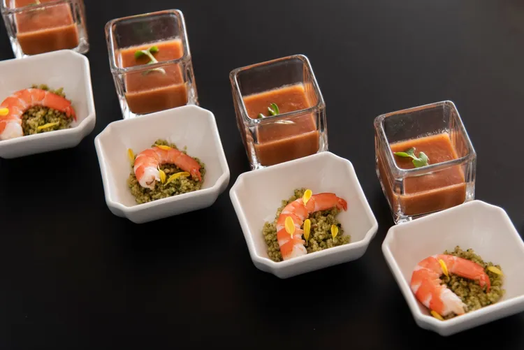 前菜沙拉鮮蝦北非小米。大倉久和大飯店提供