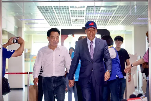 徐耀昌退黨郭台銘說話了! 讚他敢做敢為、有情有義