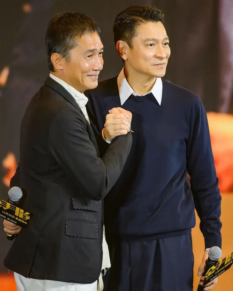 梁朝偉（左）和劉德華熱絡互動。翻攝劉嘉玲IG