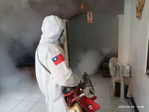 台南登革熱暴增82人創新高!確診數破千 市府再列4個行政區為高風險「即刻開罰零容忍」