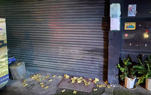 這原因四處灑冥紙發洩!連這些地方都不放過 莽男下場GG了