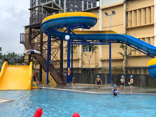 荒廢10年大變身 全國首座BOT台中「二信游泳池」啟用