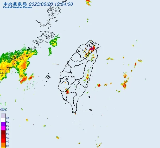 大雷雨襲擊新北市。取自中央氣象局