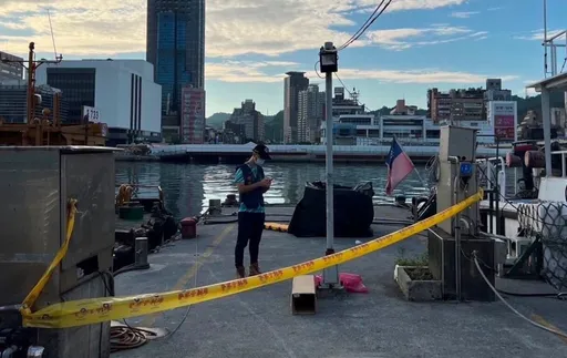 基隆海洋廣場驚見浮屍 口袋藏「滿滿鈔票」!警追查是否他殺