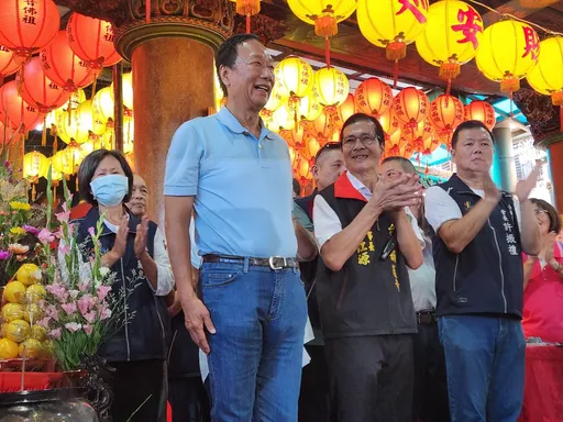 郭台銘競辦位置下周出爐！自曝藍白3人將見面　就等他來電