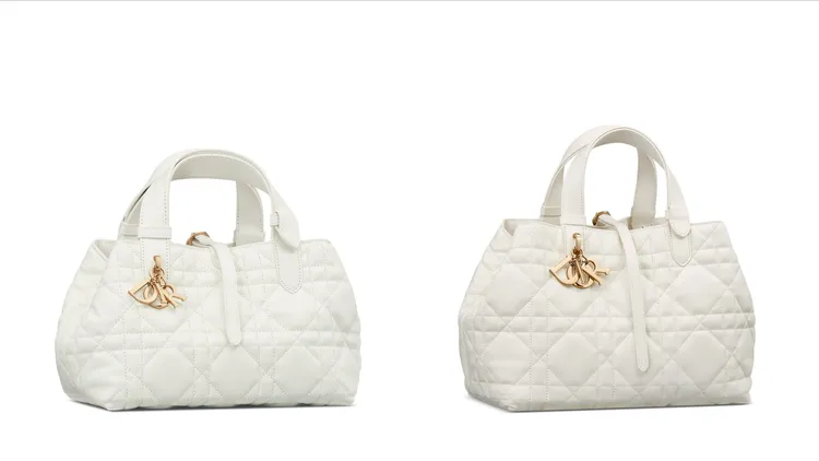 Toujours白色款，小型（左）11萬5000元、中型（右）13萬元。品牌提供