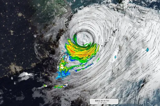 卡努颱風尾挾雨「中南部正要開始」!東部熱爆39°C 台灣兩個世界