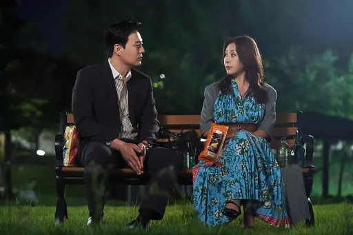 韓國大滿貫影后戀上小30歲親家　見面3次藏不住愛火閃婚