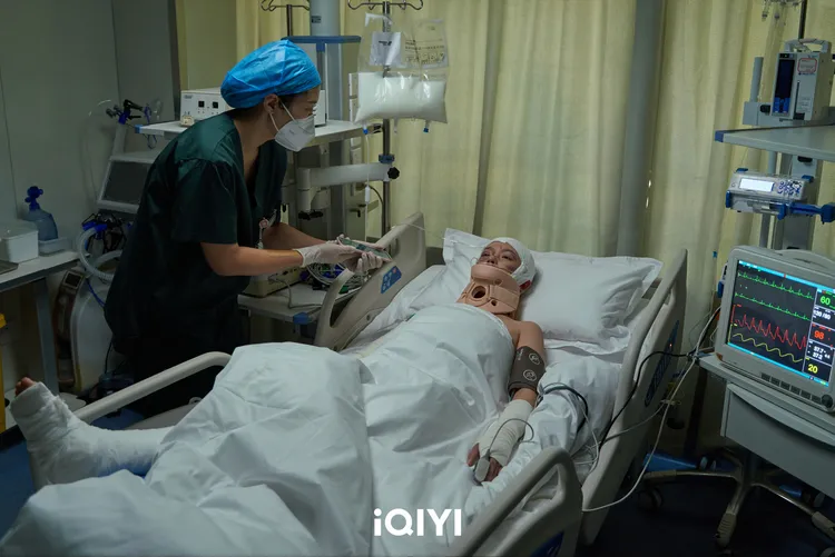 林允遭網暴輕生被救回。愛奇藝國際站提供