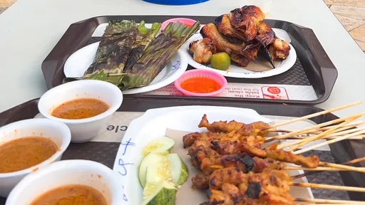 加辣椒醬要收錢遭投訴 星國店家喊冤「客買1包薯條拿10包醬料」