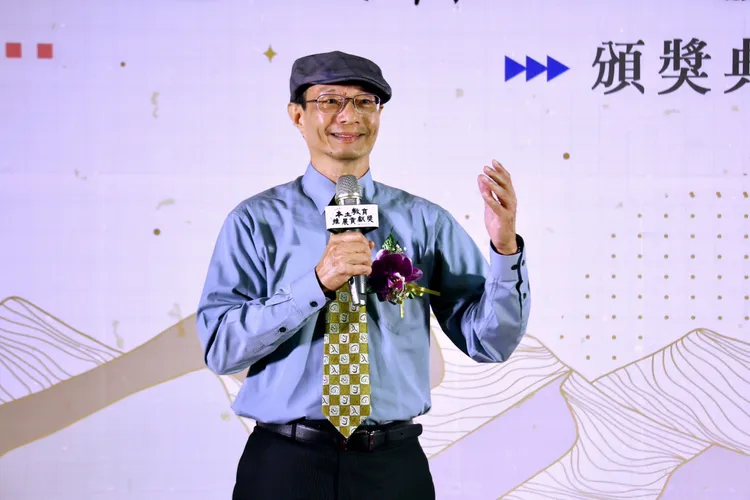 何文賢曾任投顧公司董事長，現在投身地方文史工作。彭欣偉攝