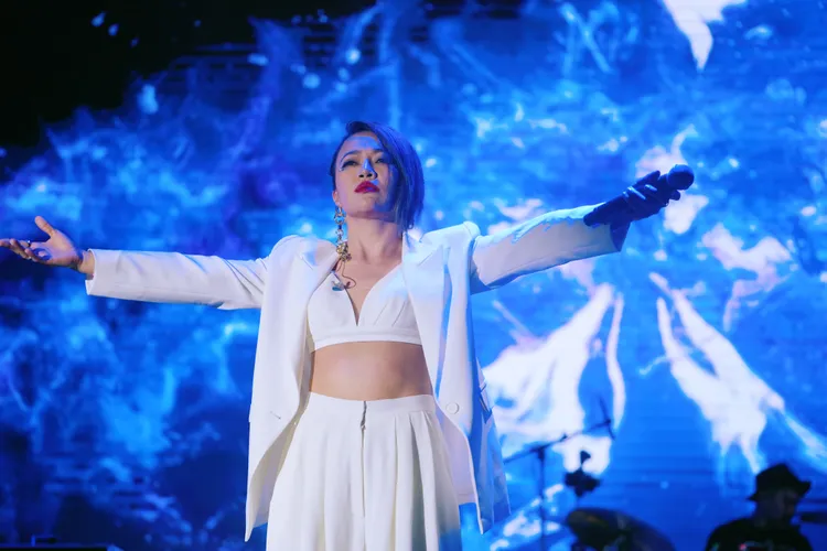 戴愛玲用歌聲征服樂迷。華納音樂提供