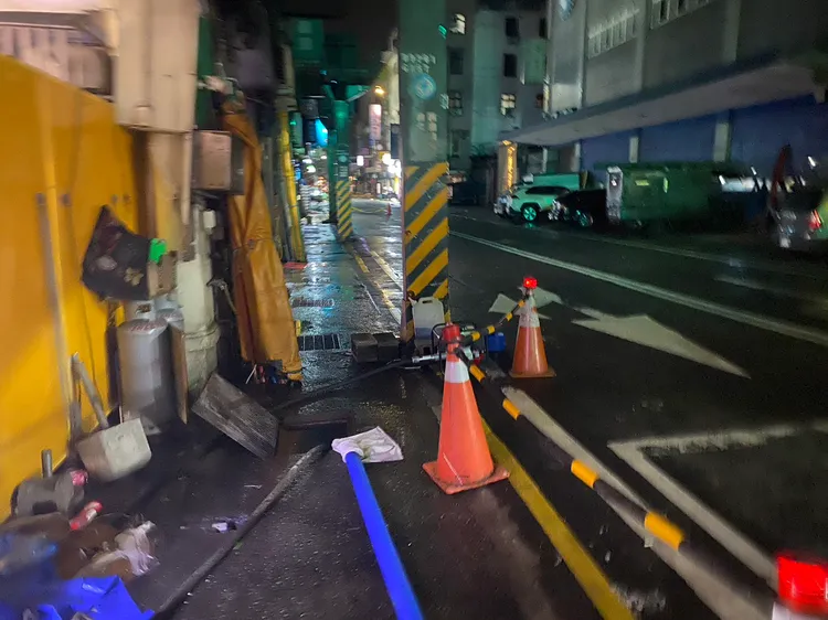 目前愛四路淹水情形已排除。翻攝照片