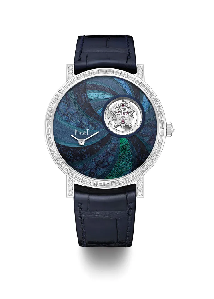 Extraordinary Light 18K白金超薄陀飛輪腕錶高級珠寶工藝腕錶，約715萬元。品牌提供