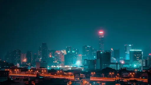 連鎖飯店「媽媽病逝也不准請假」　害女員工錯過最後一面引爆炎上