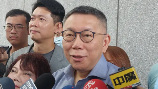 Vote White Vote Right！民眾黨挨批破英文　柯文哲緩頰這麼說