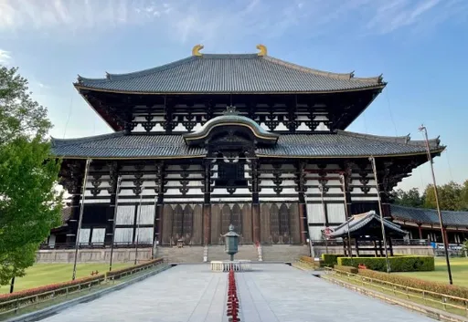 奈良東大寺遭人塗鴉「這種動物」 古蹟受損警急調查