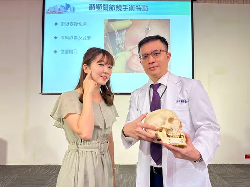 美魔女教师一开口就会痛 张口度剩一半!忍3年就医手术除后患