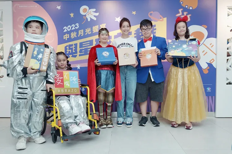 謝欣穎很開心能幫助唐氏症基金會。唐氏症基金會提供