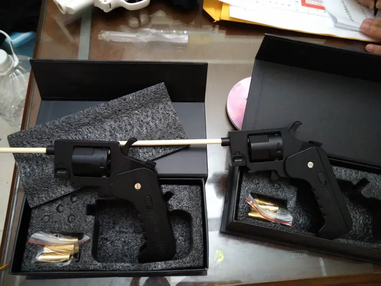 警方初步研判，把把都具高度可能的殺傷性。警方提供