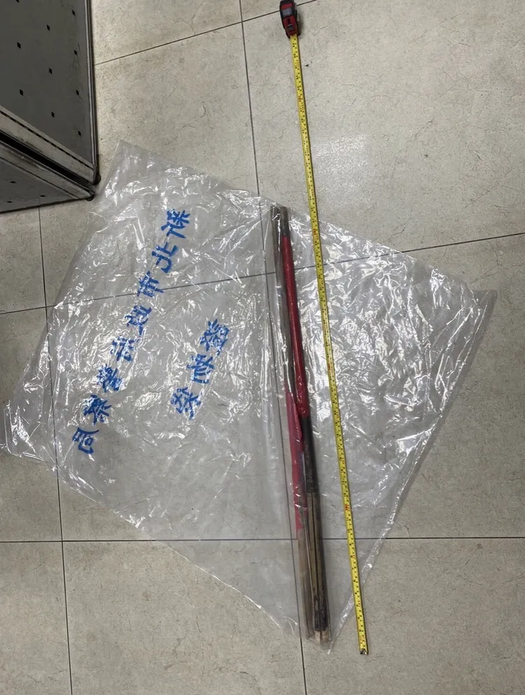 鍾婦被丈夫等人用木棍(圖)虐打致死。翻攝畫面