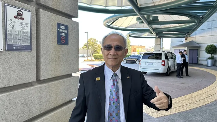 行政院政務顧問林榮松表示，加州兩大城鄉親首度大規模合體，他也認為，台美關係現在是有史以來最好，希望總統蔡英文的執政路線能夠延續。中央社