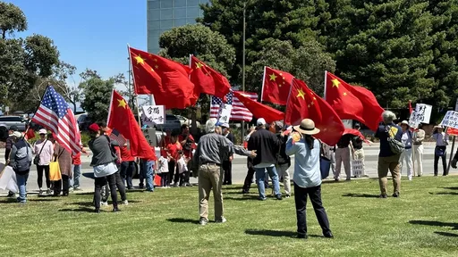 中國僑團抗議賴清德過境美國 試圖跨越指定區遭警方驅趕