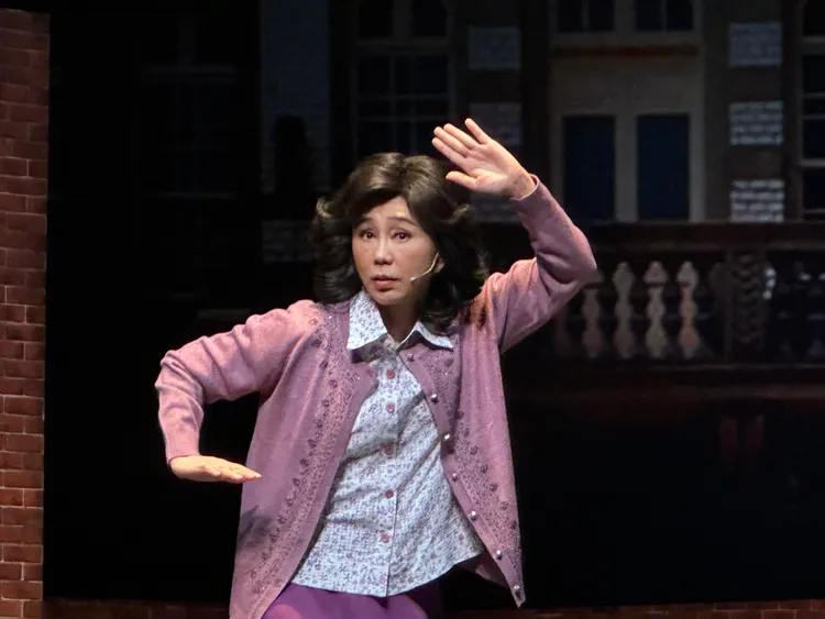 孫翠鳳大讚劇團是天堂，劇組中年輕人還教她「芭比舞」十分搞笑。黃盈容攝