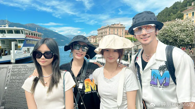 張倫碩（右）和繼女感情很好。翻攝鍾麗緹微博