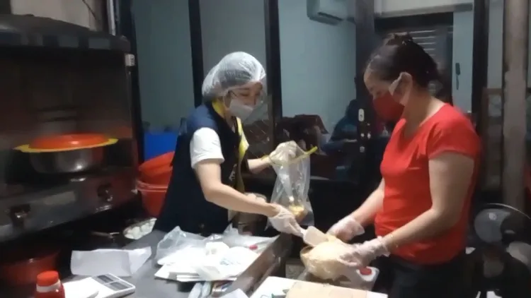 越南法國麵包檢體抽驗。翻攝照片