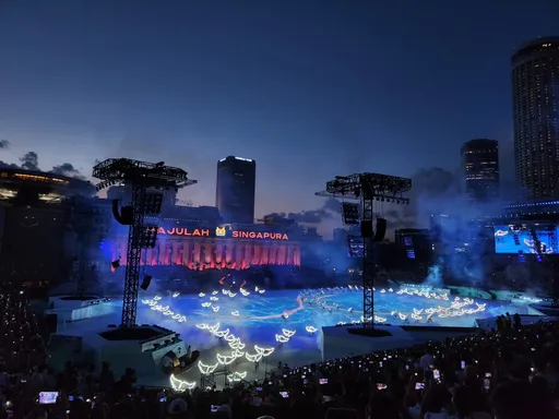 新加坡國慶人潮爆滿 數位新軍種首次亮相