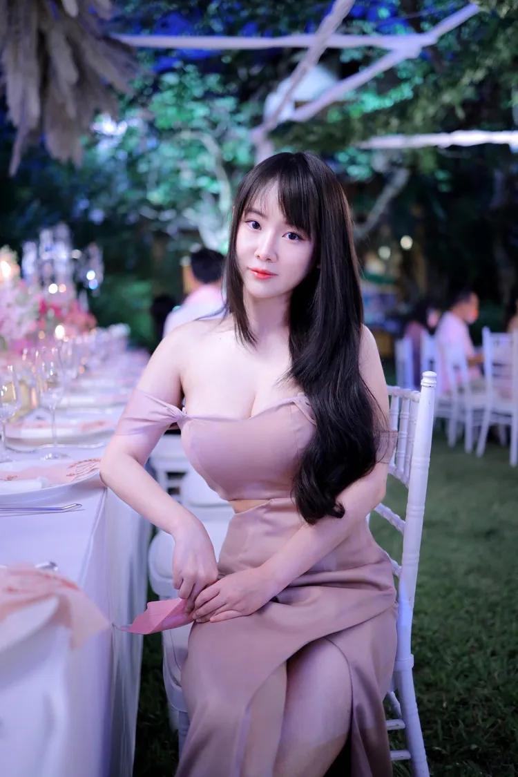 翻攝《รุ่งตะวัน ชัยหา （munkaw）》粉絲頁