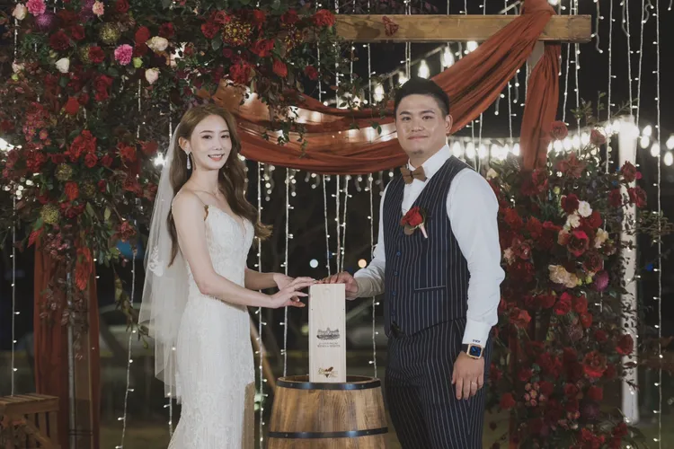 胡智為娶了啦啦隊艾璐。   悍創提供