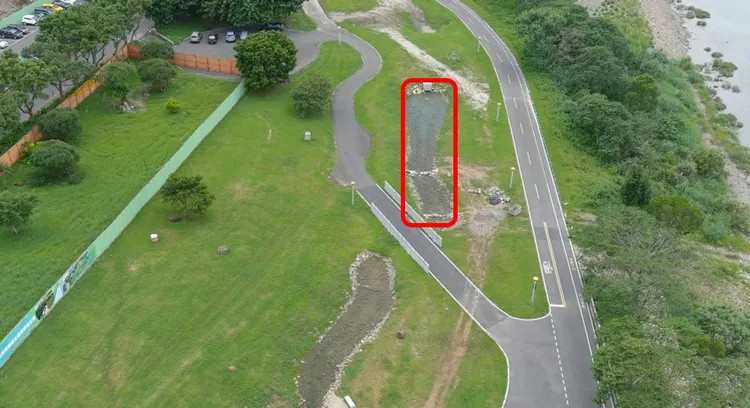 親水開放區域如紅框圖示。翻攝畫面