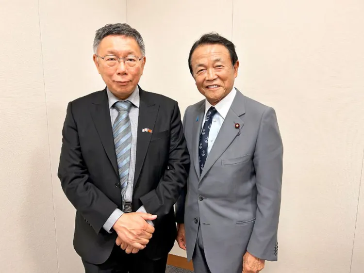 民眾黨主席柯文哲6/6拜會日本前首相麻生太郎，並爆麻生8訪台。資料照，民眾黨提供