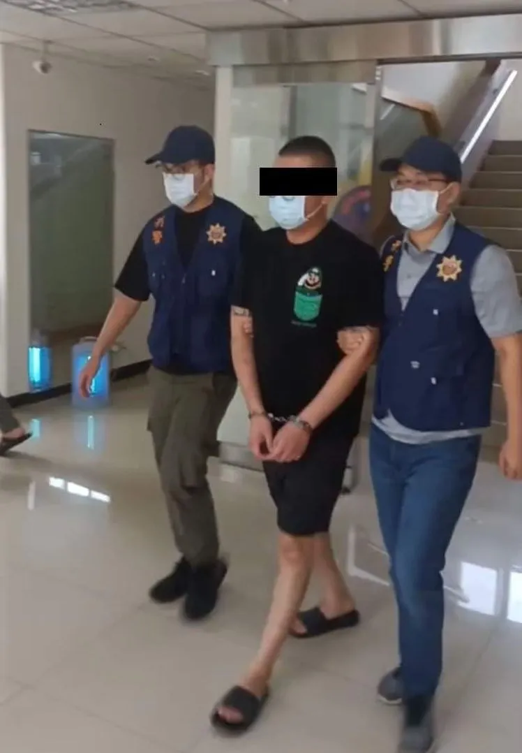 嫌犯移送。新竹縣警局提供