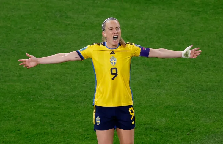 瑞典隊長阿斯拉妮下半場也有進球。路透社
