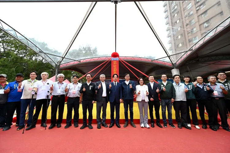 高雄市「本和安居」社會住宅今日舉行開工典禮。高市府提供