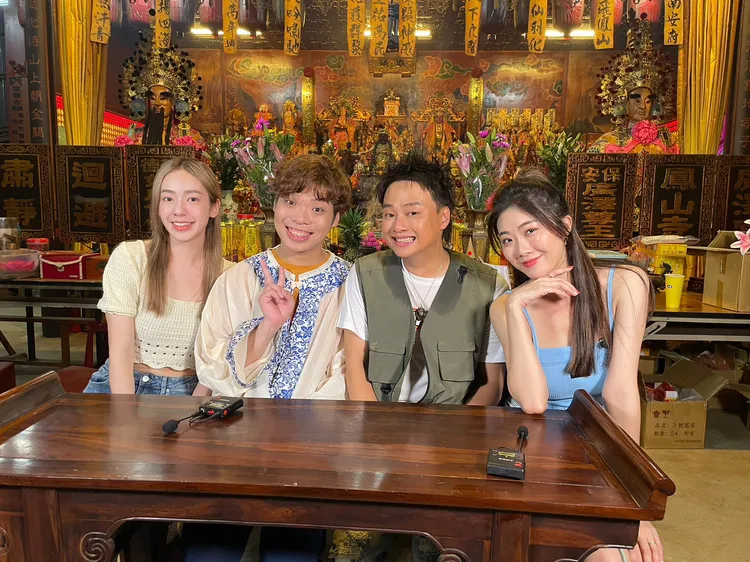 陳天仁（左起）17主播青蓮、賴銘偉、曾甜大雨天氣錄《來去廣澤宮》。17LIVE提供