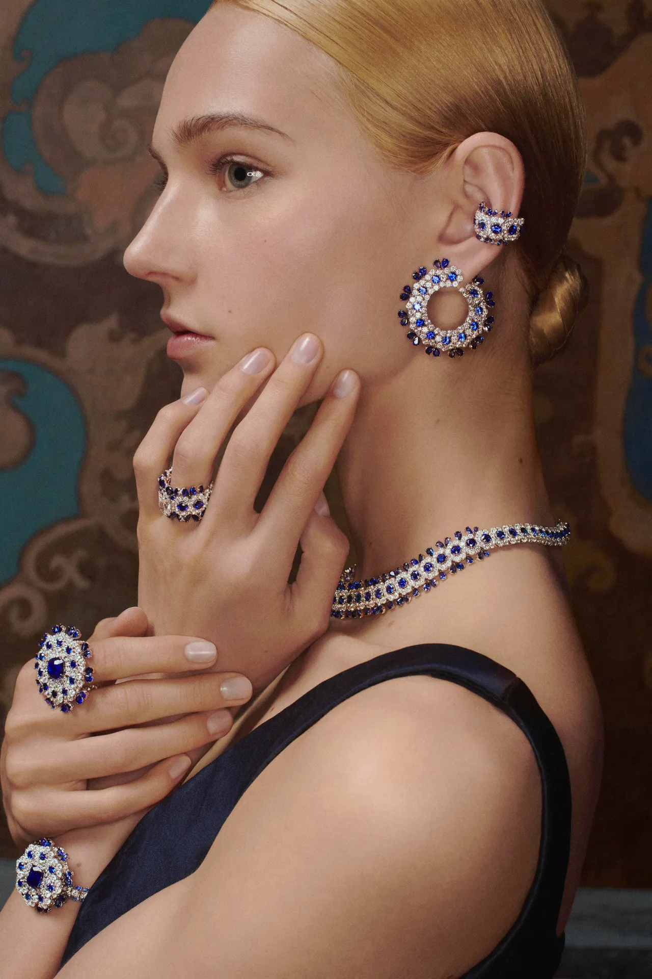 Model示範Galon Fleuri系列珠寶。
品牌提供
